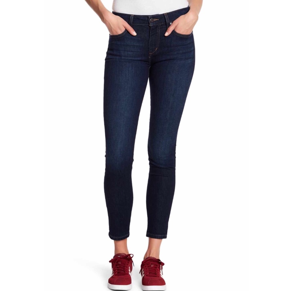 The Icon Skinny Ankle Jeans
